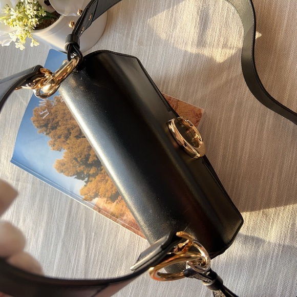 Chloe Leather C Crossbody Bag Black - Picture 4 of 13
